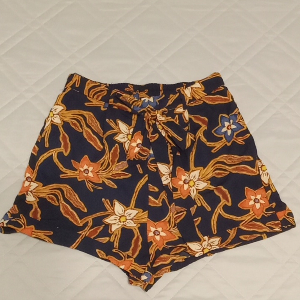 Adjustable shorts